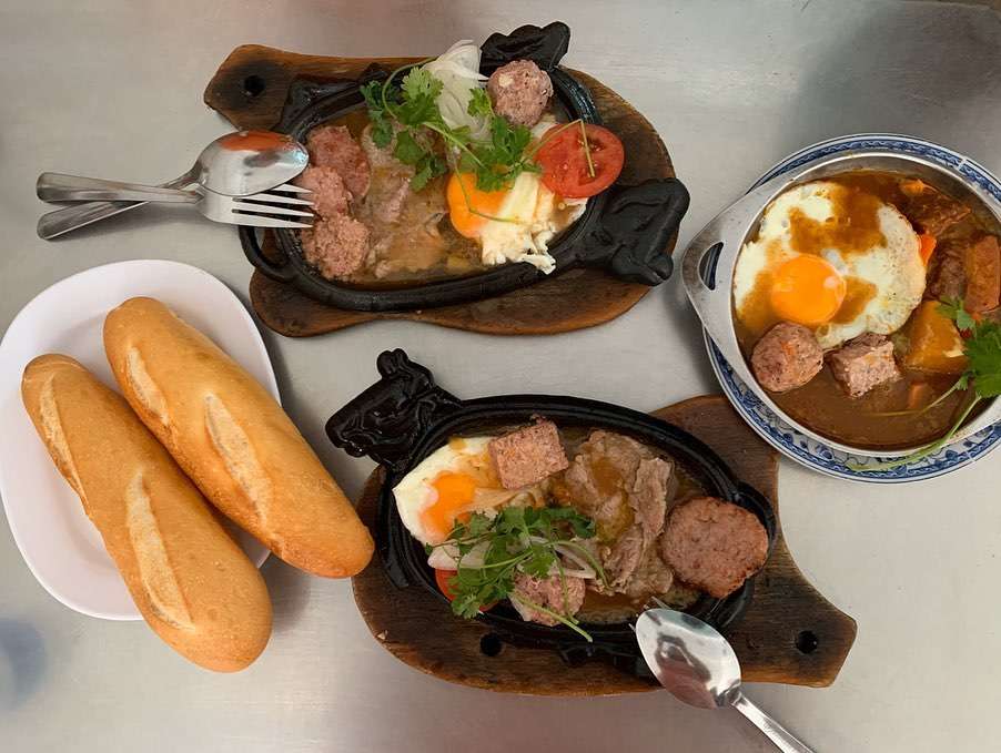 VIETNAMESE FOODS: TOP 10 LOCATIONS OF BEAUTIFUL COURTES AND TET COWS WITH THE VOICE IN DA NANG 13 Bo ne Lan Huong Da Nang 1